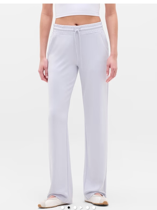 Athleta Pants - NWT Athleta Seasoft Straight Lounge/Travel Pant In Dove Size Small